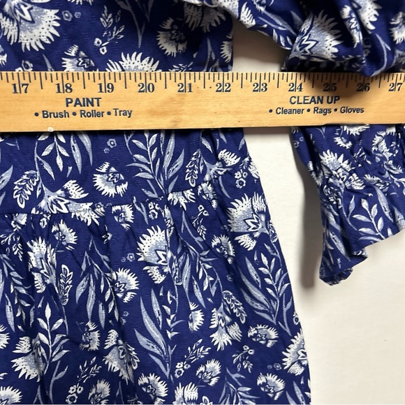 Universal Thread Blue Floral Blouse - Picture 3 of 14